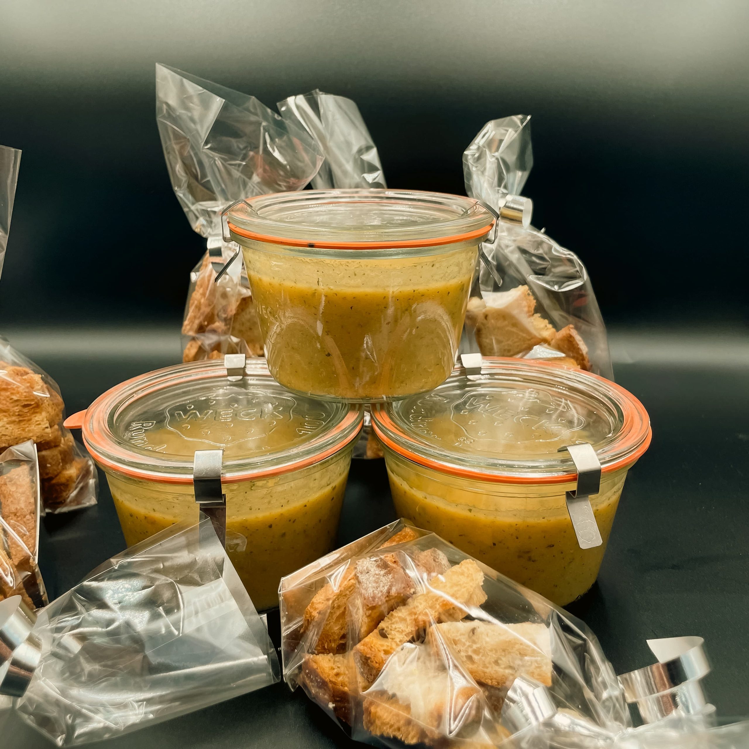 bocal, gaspacho, melon, repas à emporter