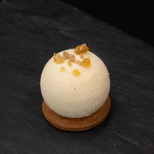 dessert boule à la passion